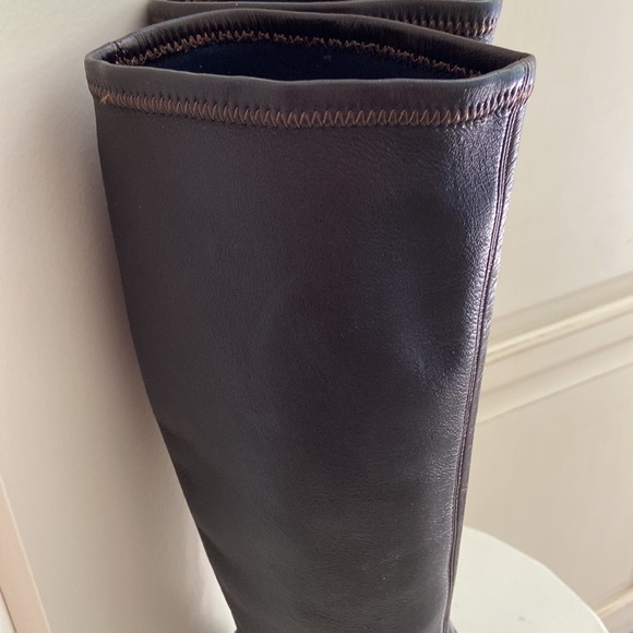 Armani chocolate brown Calfskin buttery leather boots - Picture 5 of 14